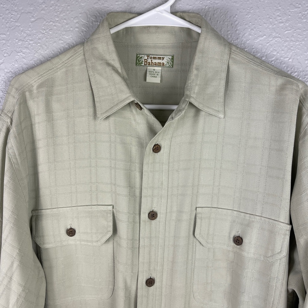 Men's Tommy‎ Bahama Light Olive green Dress Shirt - Picture 4 of 7